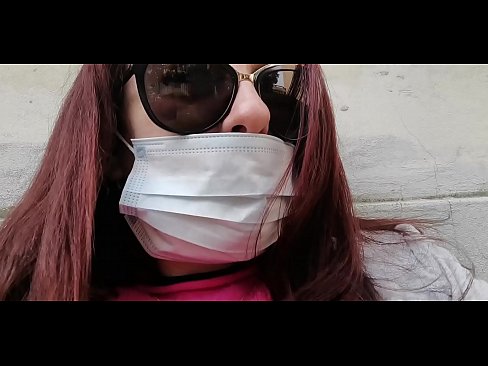 ❤️ Nicoletta hakmerret me fqinjin e saj dhe urinon në garazhin e tij (Karantina speciale italiane Covid19) Video anale tek ne ❌❤