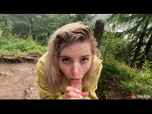 ❤️ Vajza gëlltitet sperma pas një blowjob publike - Eva Elfi Video anale tek ne ❌❤