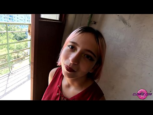 ❤️ Sensual student thith një të huaj në pjesën e jashtme - sperma në fytyrën e tij Video anale tek ne ❌❤